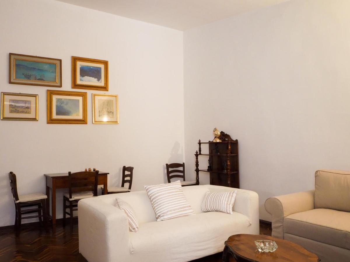 Terrazza Cavour Apartment Bari Bagian luar foto