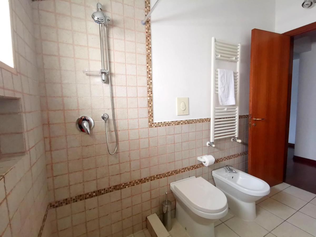 Terrazza Cavour Apartment Bari Bagian luar foto